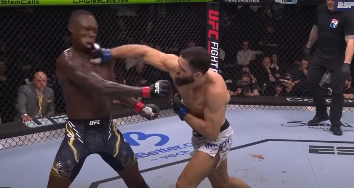 Adesanya na deskach. Wszystkie nokauty z gali UFC: Adesanya vs Imavov (WIDEO)